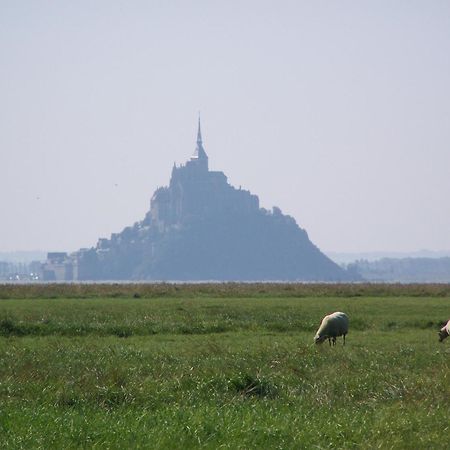 Charmante Maison De Pecheur En Baie Du Mont Saint Michel Genets Exterior photo